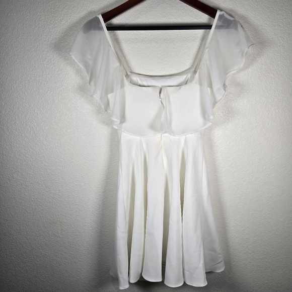 Lulus Size Small White Off The Shoulder‎ Mini Skater Swing - Picture 8 of 9